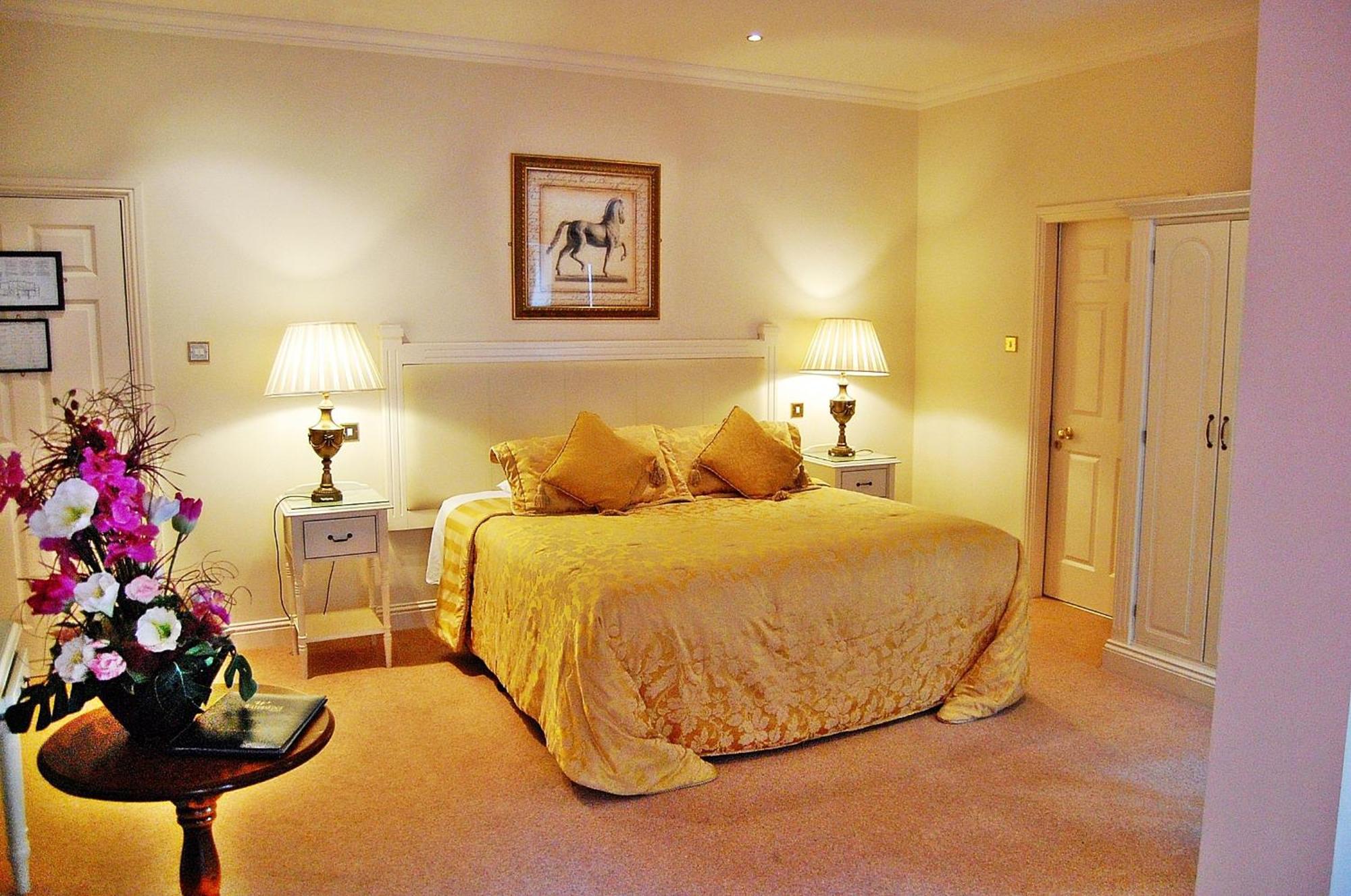 Watersedge Hotel โคฟ ภายนอก รูปภาพ